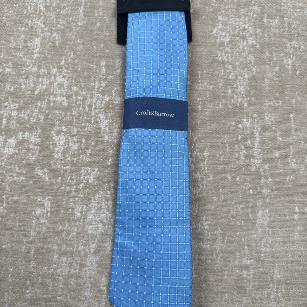 NWT Mens Croft & Barrow SILK Necktie TIE Blue Geometric